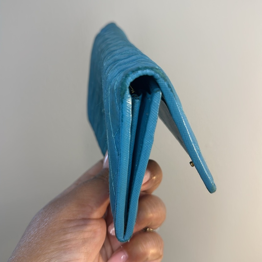 Prada Blue Wallet pre loved - Picture 6 of 10
